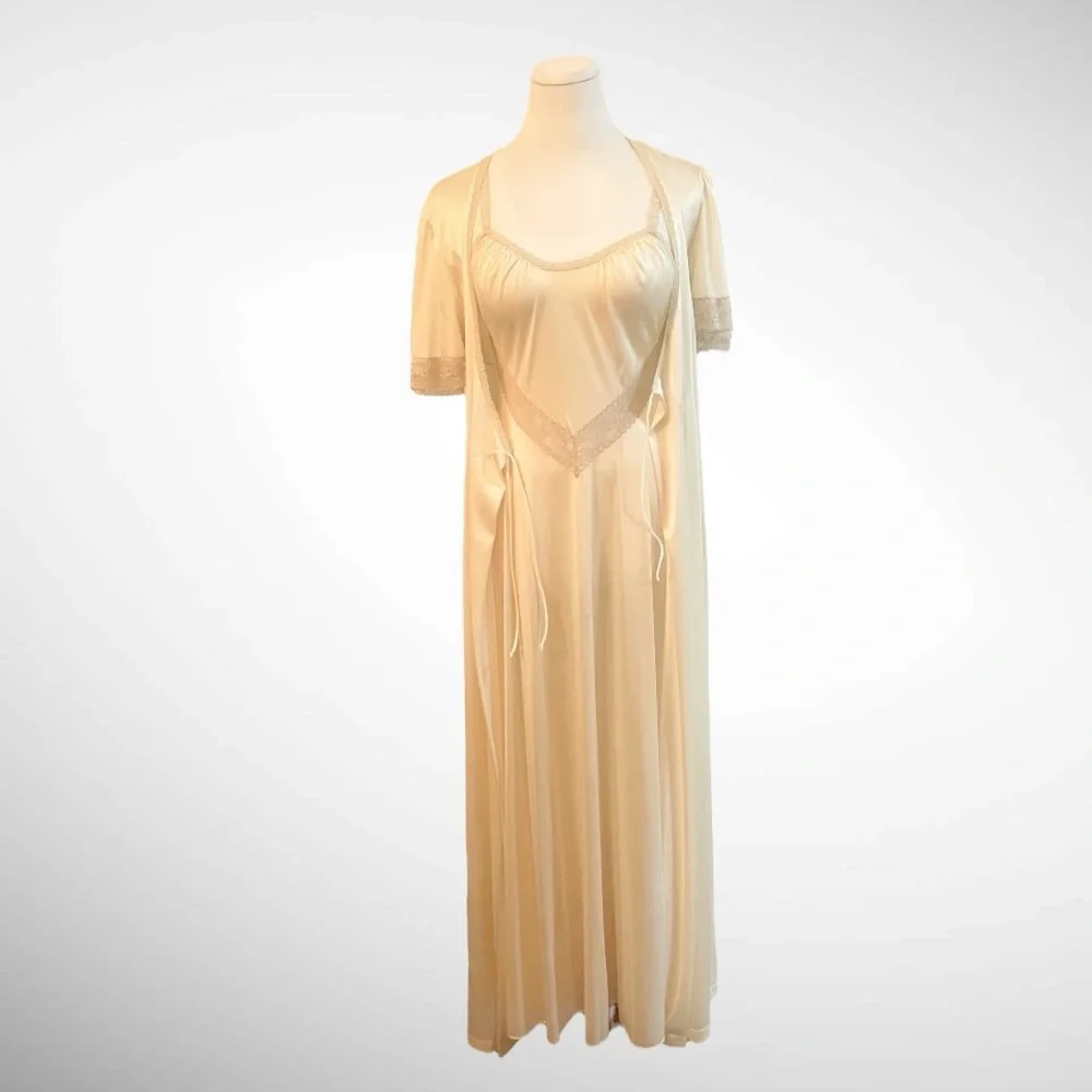 VANITY FAIR VINTAGE IVORY NIGHTGOWN SET SIZE SMALL